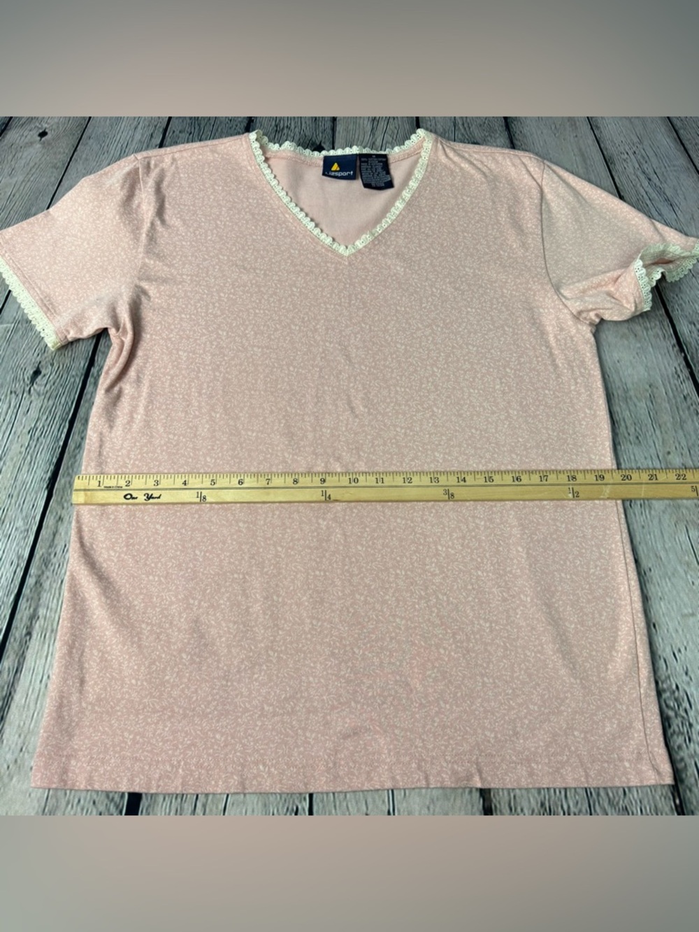 Vtg Liz CLaiborne Dainty Floral Print Pink V-Neck Lace Trim T-Shirt Size Medium - Picture 5 of 7